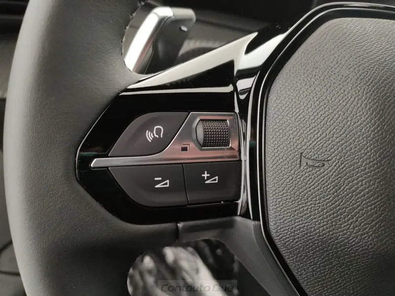 Peugeot 2008 nuova a Caserta (8)