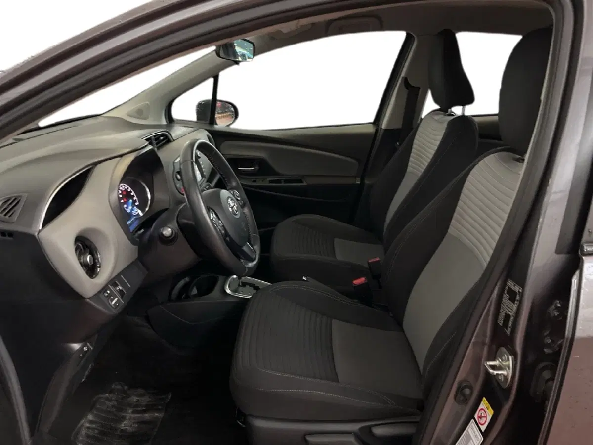 Toyota Yaris usata a Torino (9)
