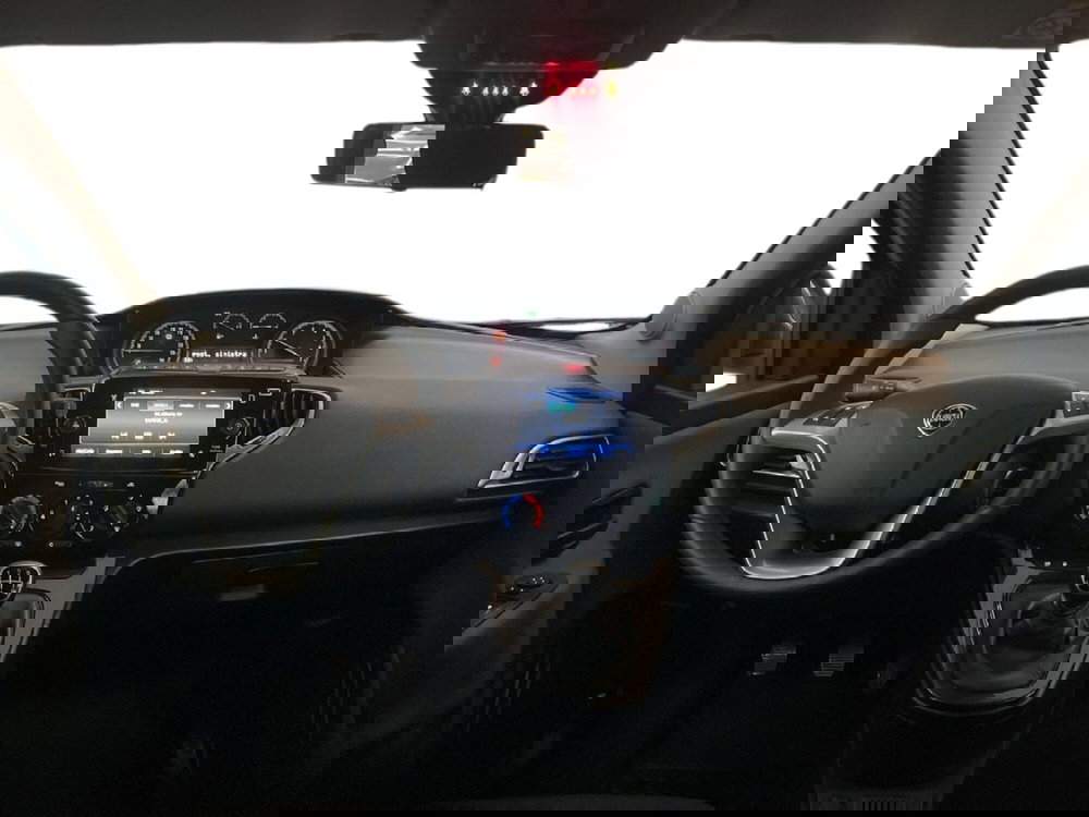 Lancia Ypsilon usata a Torino (10)
