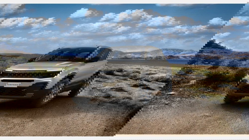 Jeep Avenger nuova a Siena