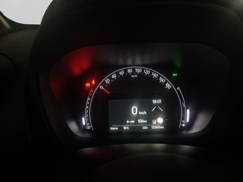 Toyota Aygo X usata a Genova (13)