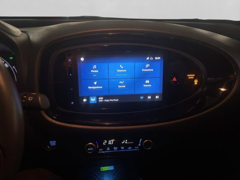 Toyota Aygo X usata a Genova (15)