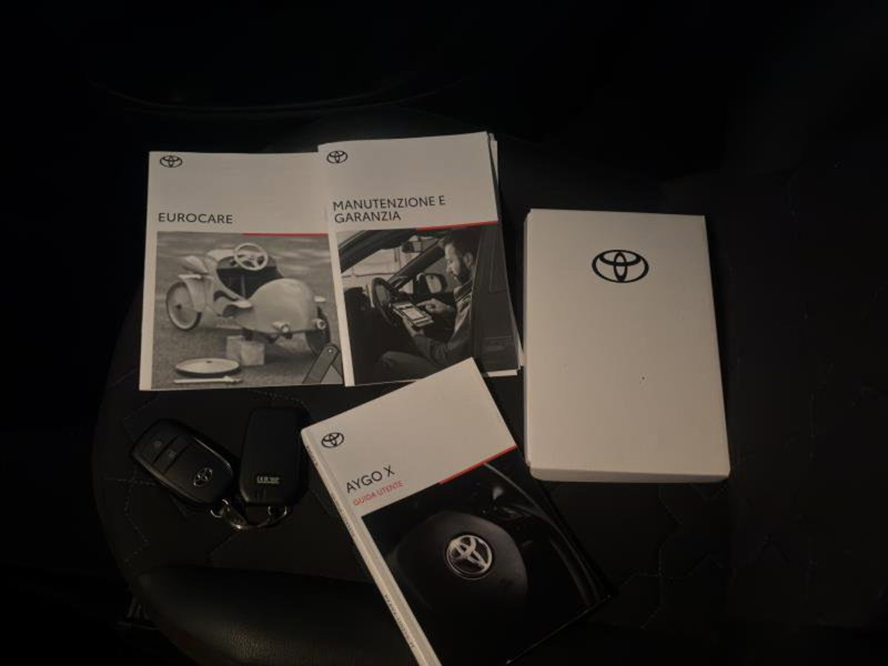 Toyota Aygo X usata a Genova (20)