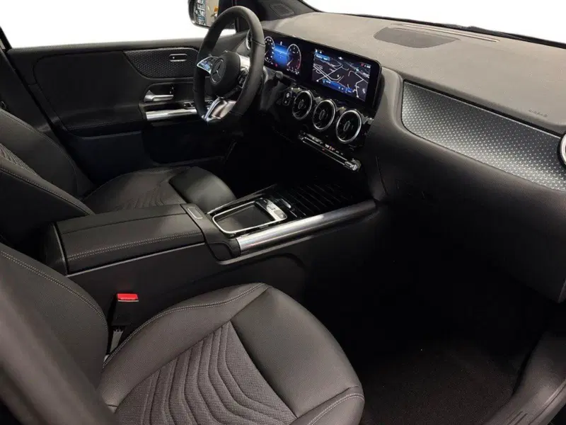 Mercedes-Benz Classe B nuova a Rimini (12)