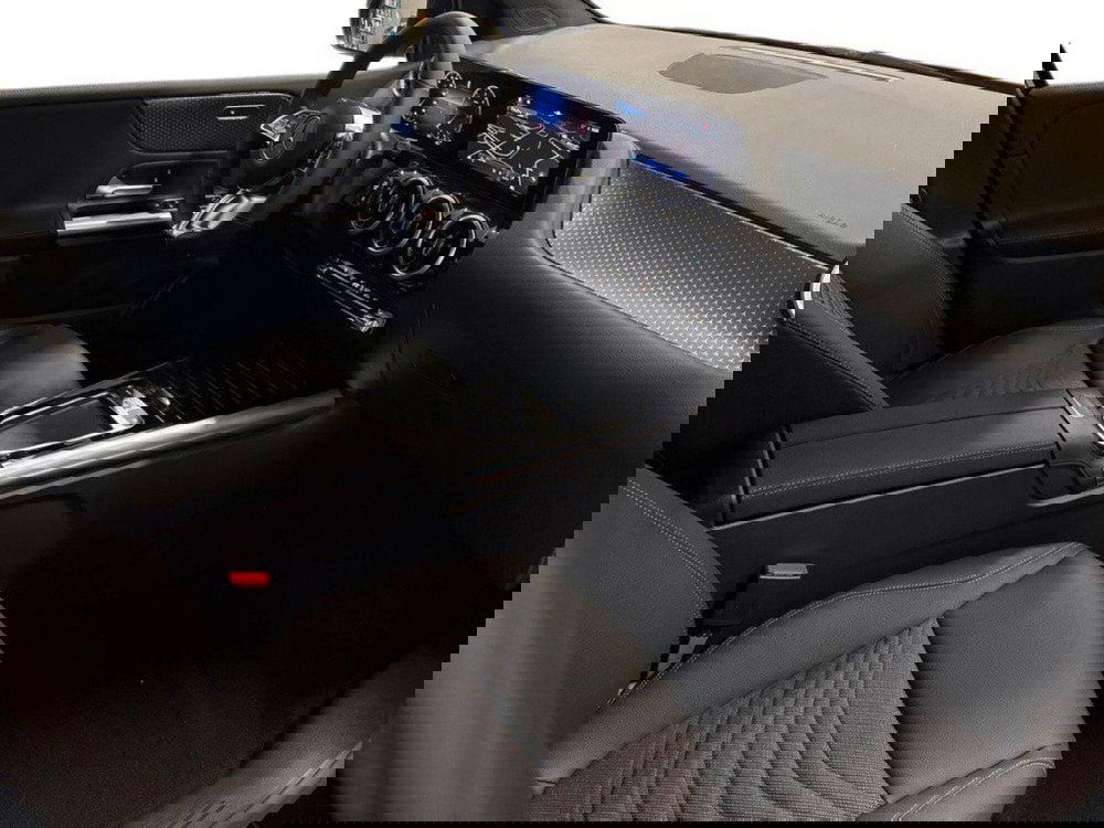 Mercedes-Benz Classe B nuova a Rimini (12)