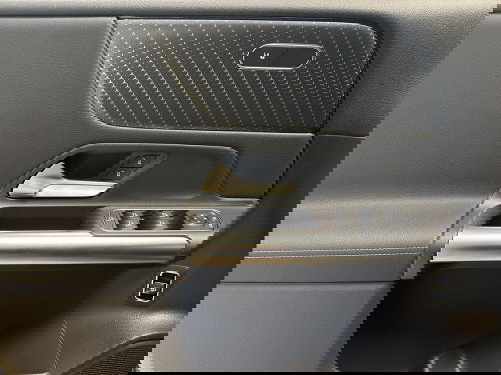 Mercedes-Benz Classe B nuova a Rimini (17)