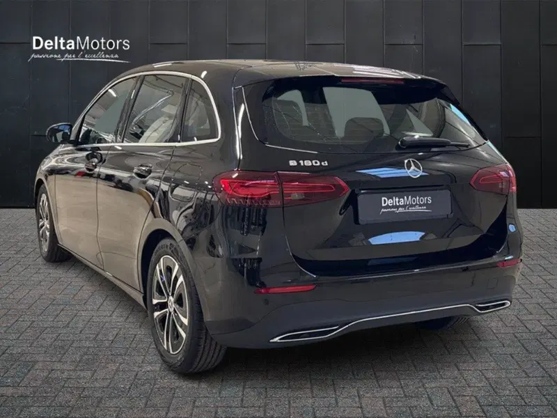 Mercedes-Benz Classe B nuova a Rimini (3)