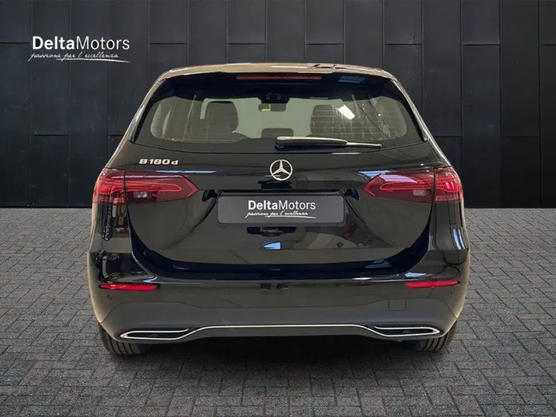 Mercedes-Benz Classe B nuova a Rimini (4)