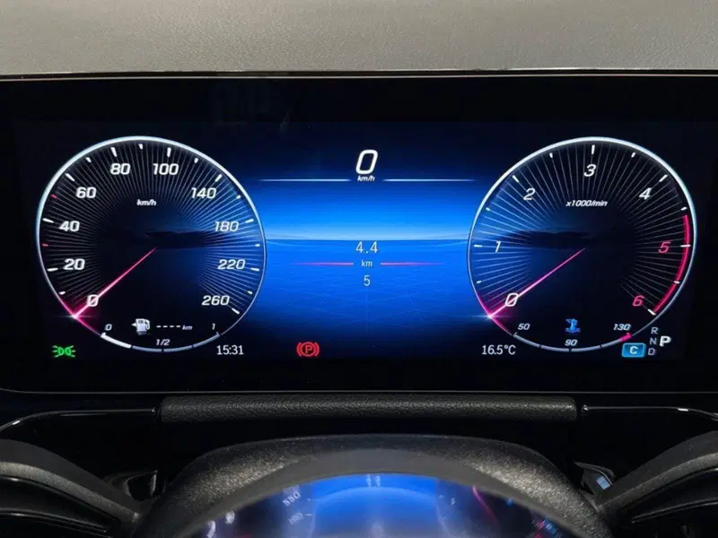 Mercedes-Benz Classe B nuova a Rimini (9)