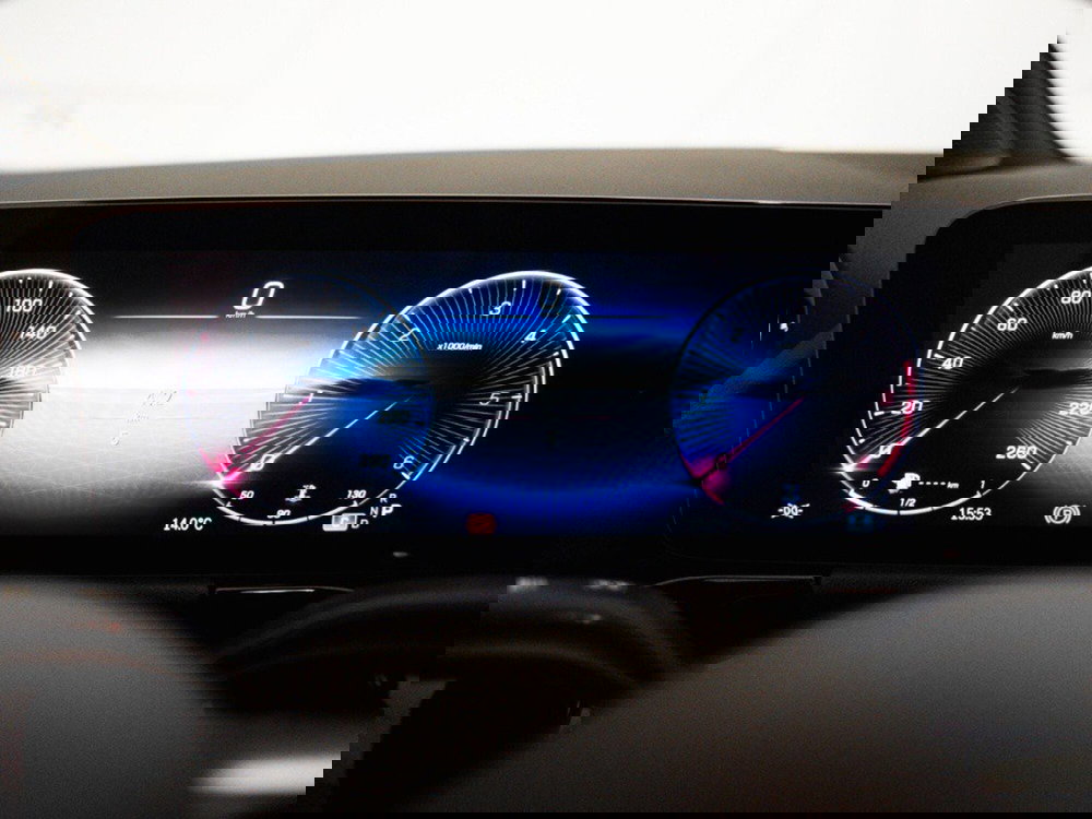 Mercedes-Benz GLA SUV nuova a Macerata (15)