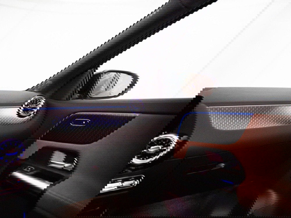 Mercedes-Benz GLA SUV nuova a Macerata (19)