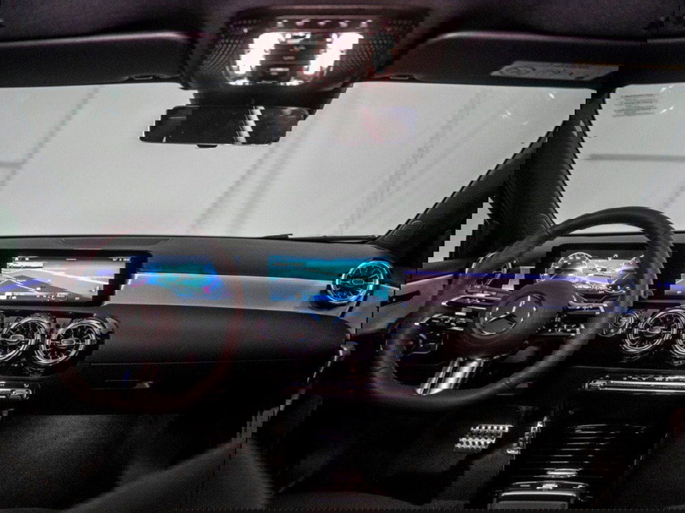 Mercedes-Benz Classe A Sedan nuova a Macerata (14)