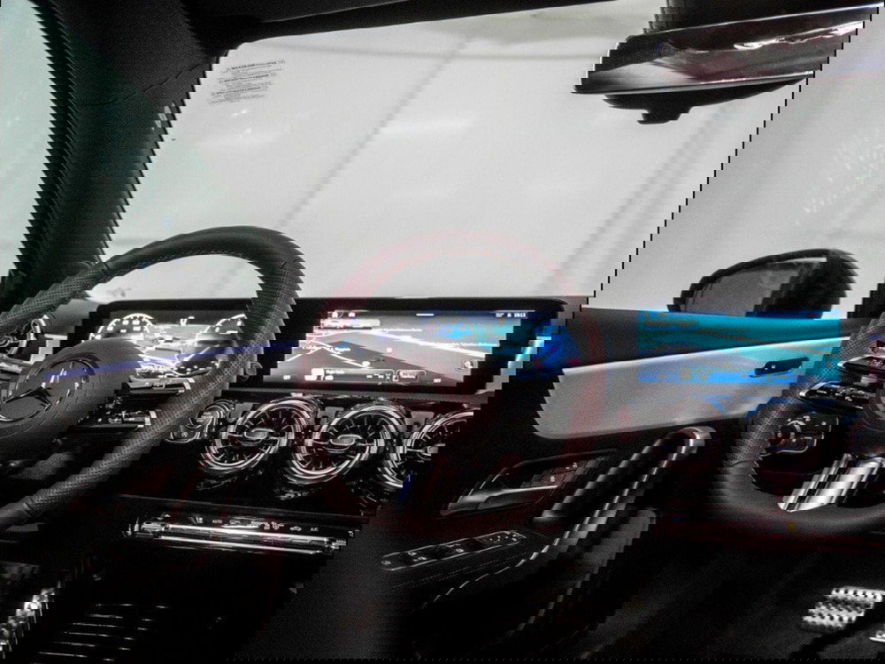 Mercedes-Benz Classe A Sedan nuova a Macerata (15)