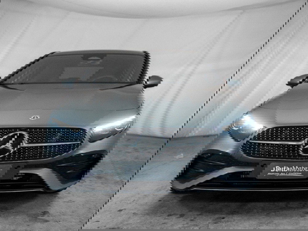 Mercedes-Benz Classe A Sedan nuova a Macerata (5)