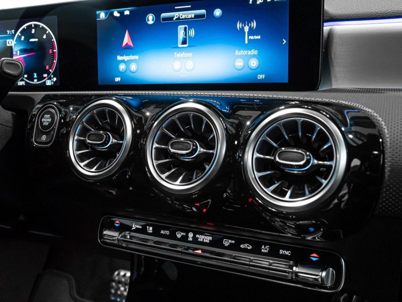 Mercedes-Benz Classe A nuova a Ancona (18)