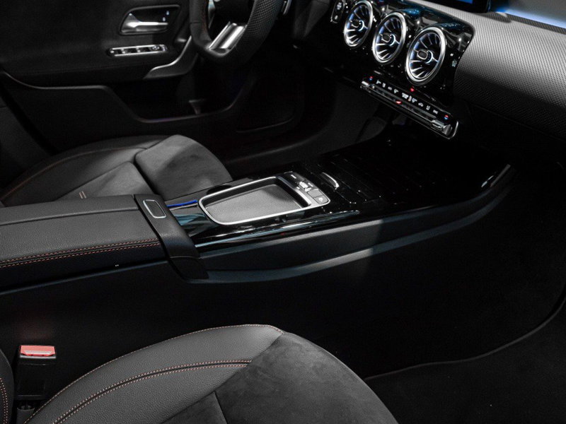 Mercedes-Benz Classe A nuova a Ancona (20)