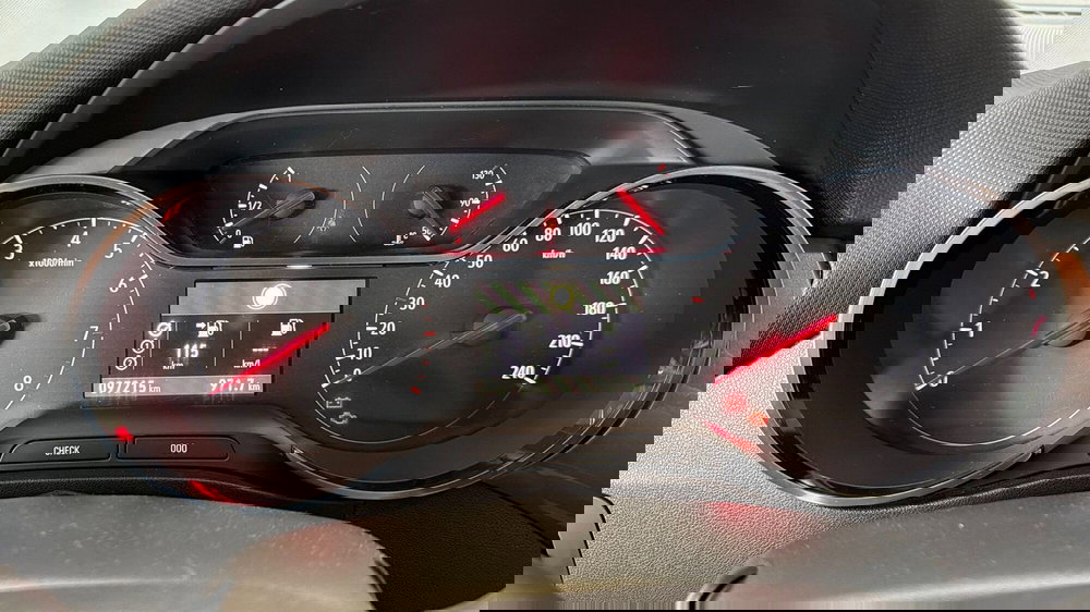 Opel Crossland X usata a Treviso (13)