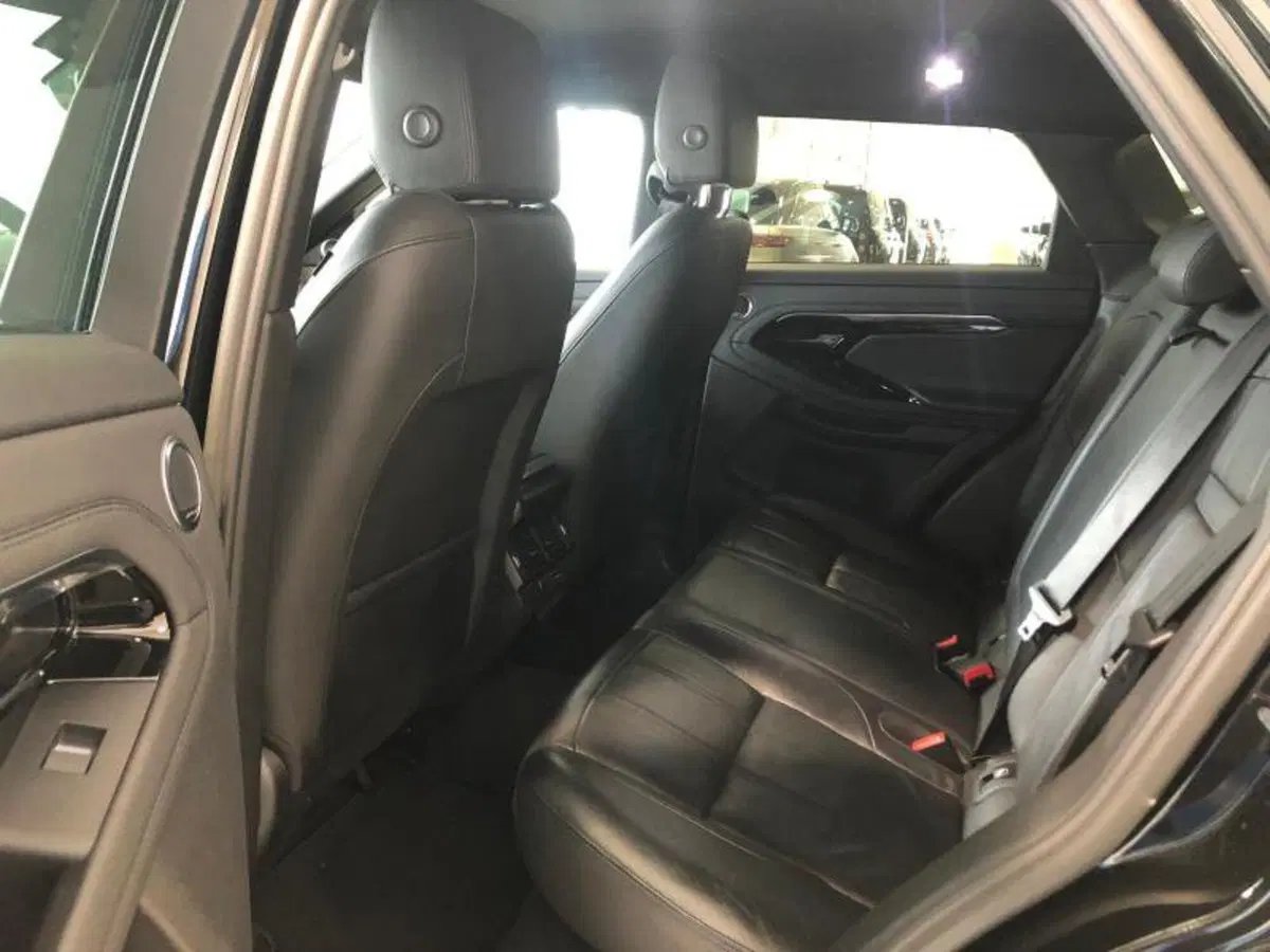Land Rover Range Rover Evoque usata a Venezia (5)