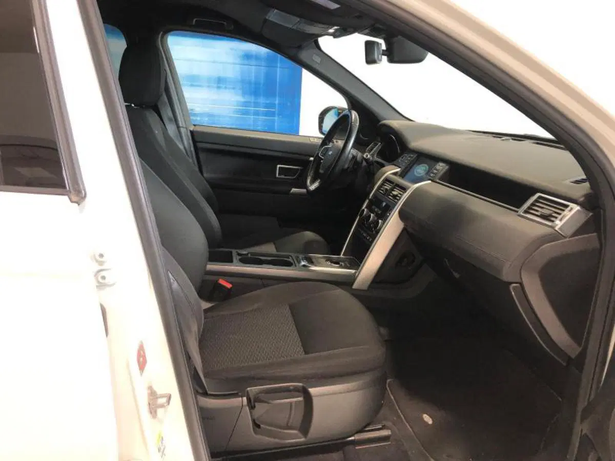 Land Rover Discovery Sport usata a Venezia (7)