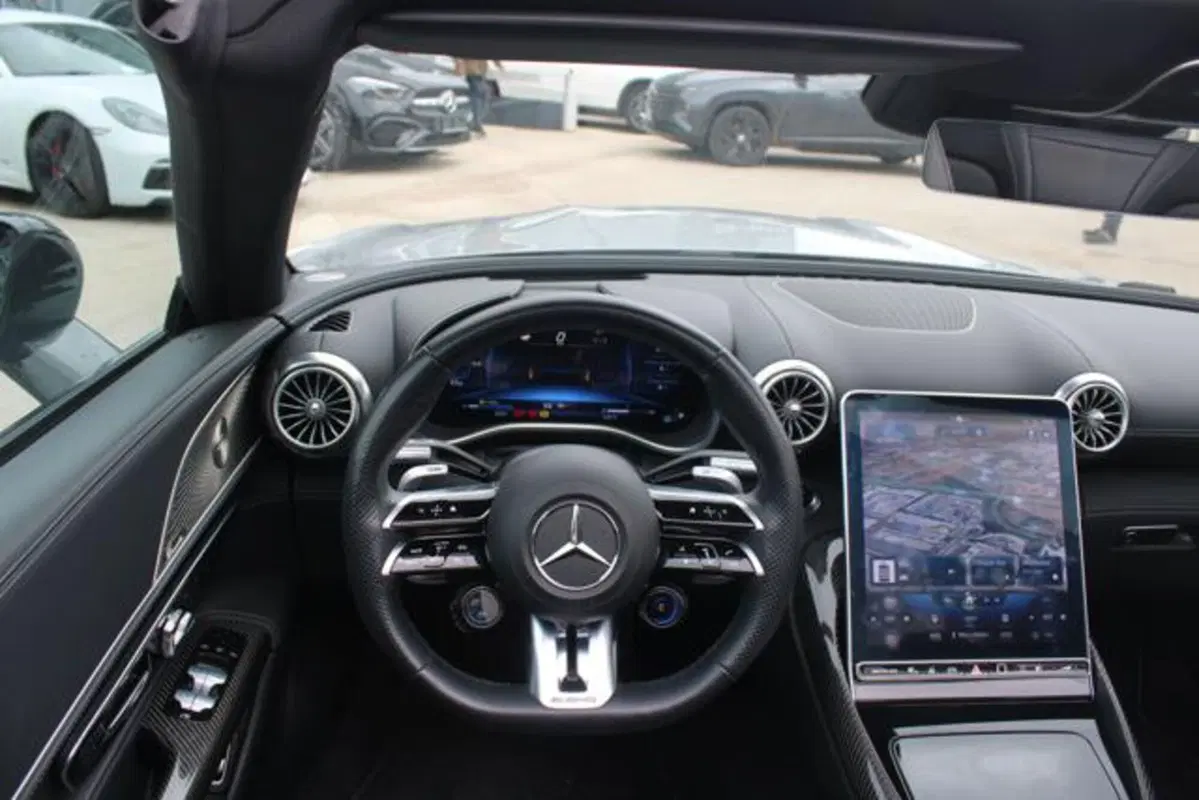 Mercedes-Benz SL usata a Lecce (17)