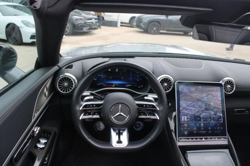 Mercedes-Benz SL usata a Lecce (17)