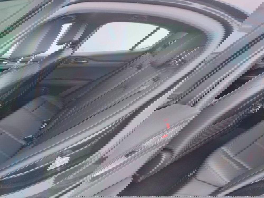 Alfa Romeo Stelvio usata a Teramo (12)