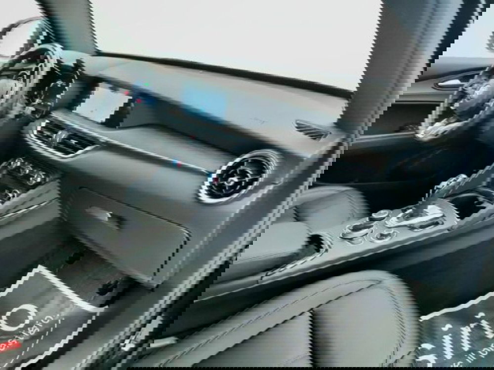 Alfa Romeo Stelvio usata a Teramo (18)