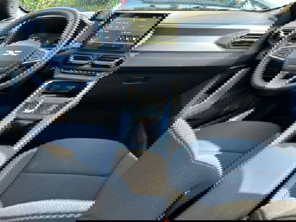 Dacia Bigster nuova a Firenze (17)