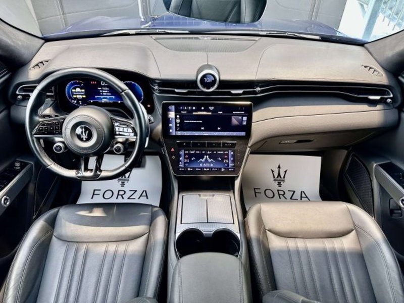 Maserati Grecale usata a Torino (12)