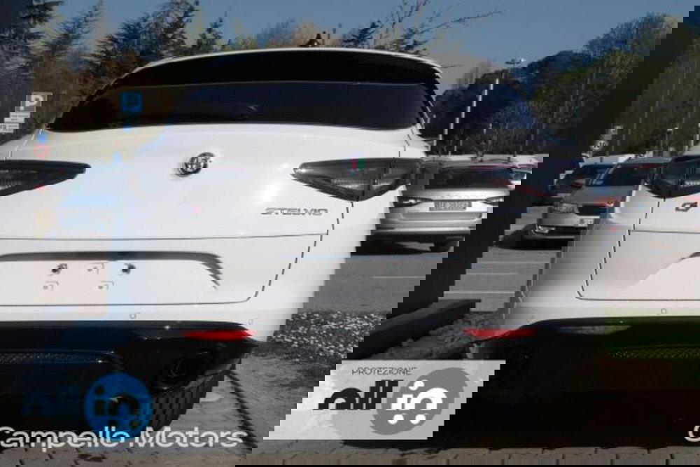 Alfa Romeo Stelvio nuova a Venezia (4)