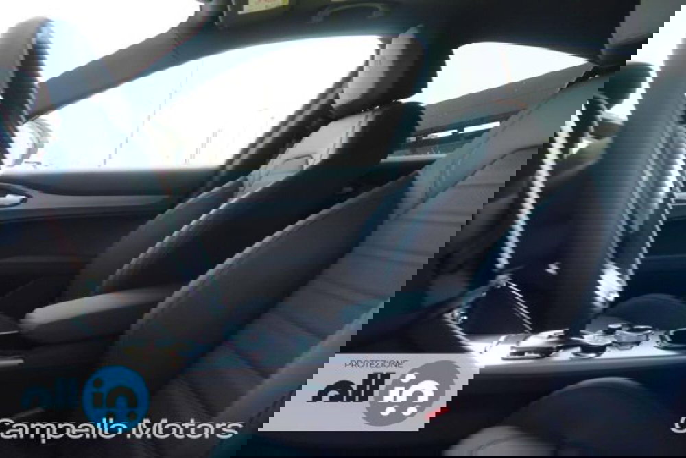 Alfa Romeo Stelvio nuova a Venezia (5)