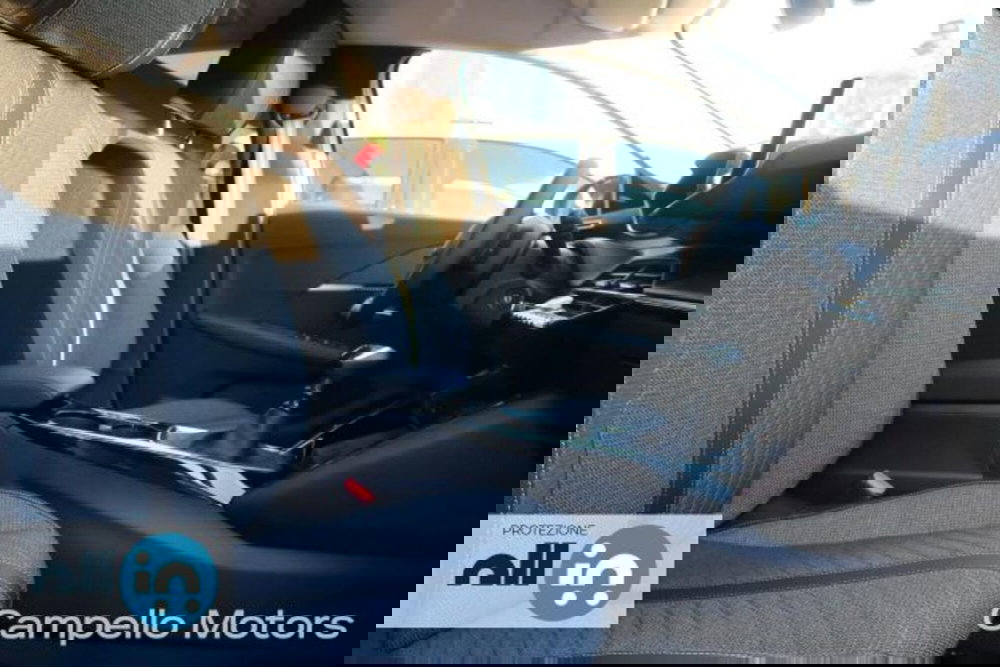 Peugeot 208 nuova a Venezia (14)