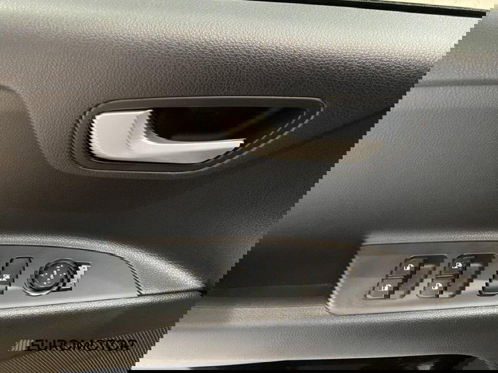 Kia Stonic usata a Bari (12)