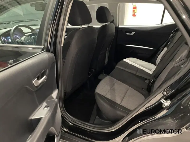 Kia Stonic usata a Bari (15)