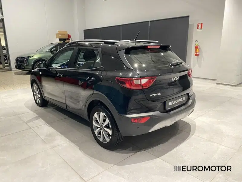 Kia Stonic usata a Bari (9)