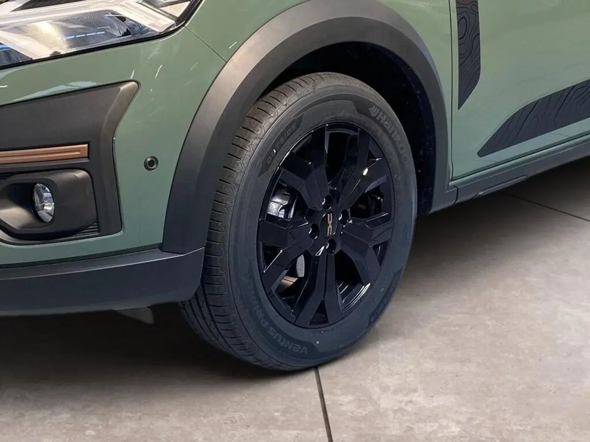 Dacia Sandero Stepway nuova a Torino (15)