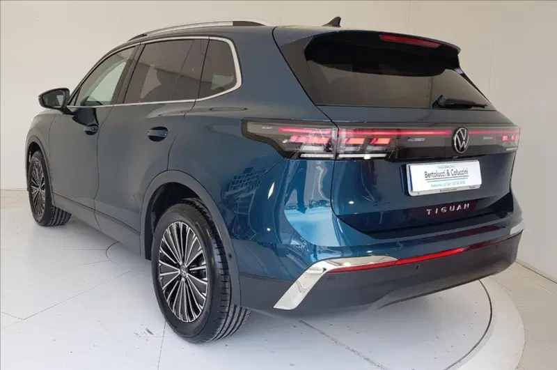 Volkswagen Tiguan usata a Lucca (4)