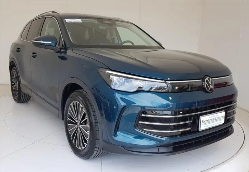 Volkswagen Tiguan usata a Lucca (8)