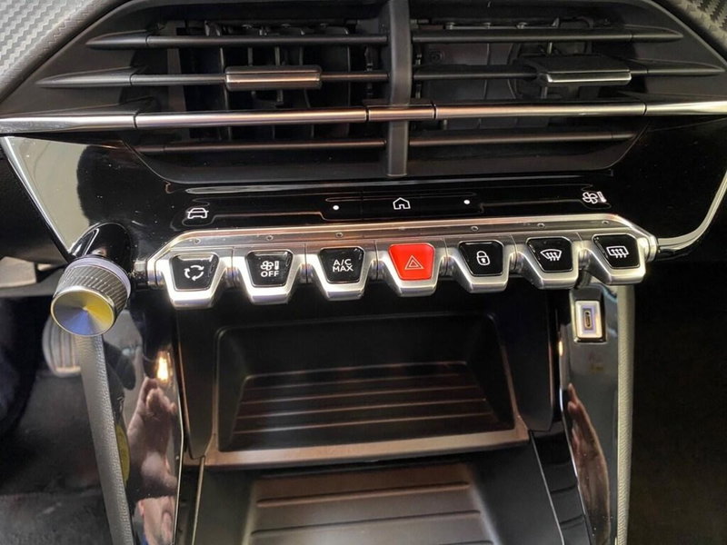 Peugeot 208 usata a Torino (11)