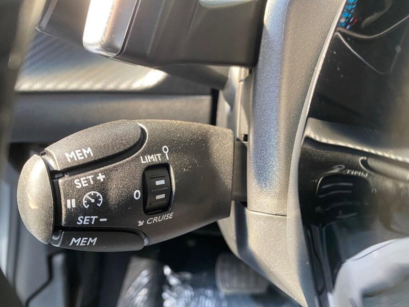 Peugeot 208 nuova a Torino (13)