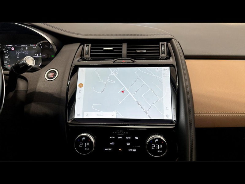 Jaguar E-Pace usata a Varese (12)