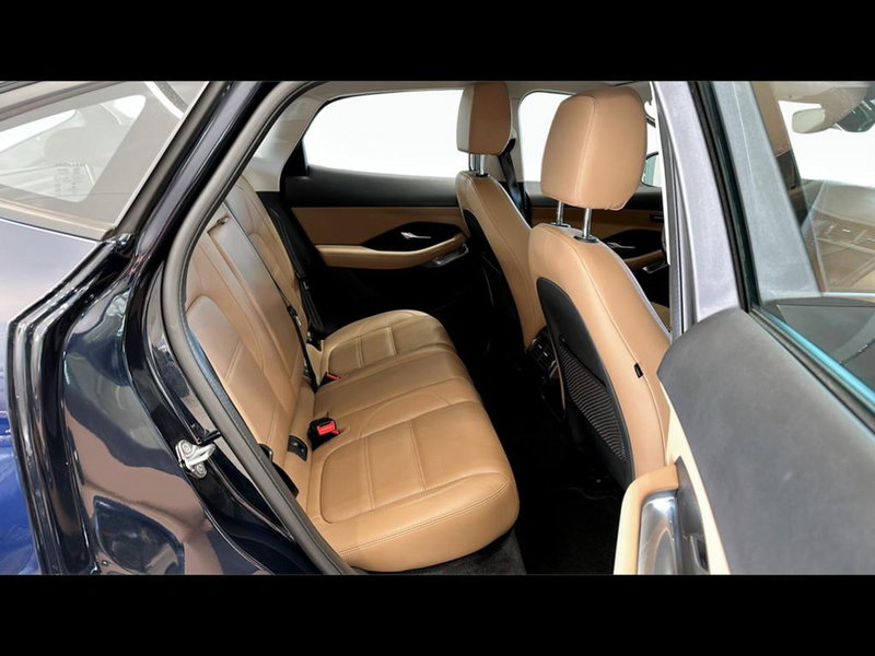 Jaguar E-Pace usata a Varese (5)