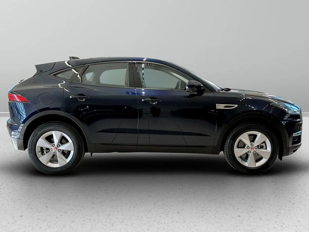 Jaguar E-Pace usata a Varese (6)