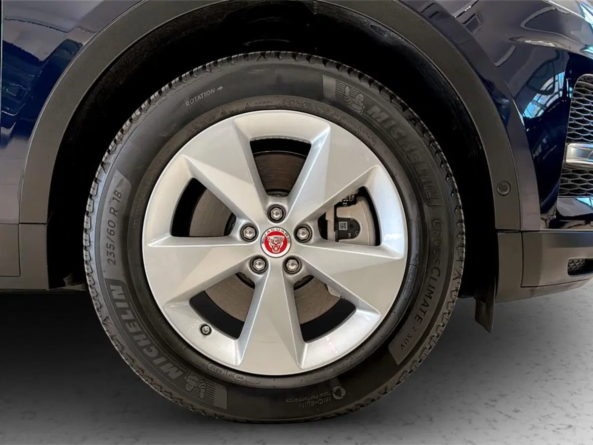 Jaguar E-Pace usata a Varese (9)