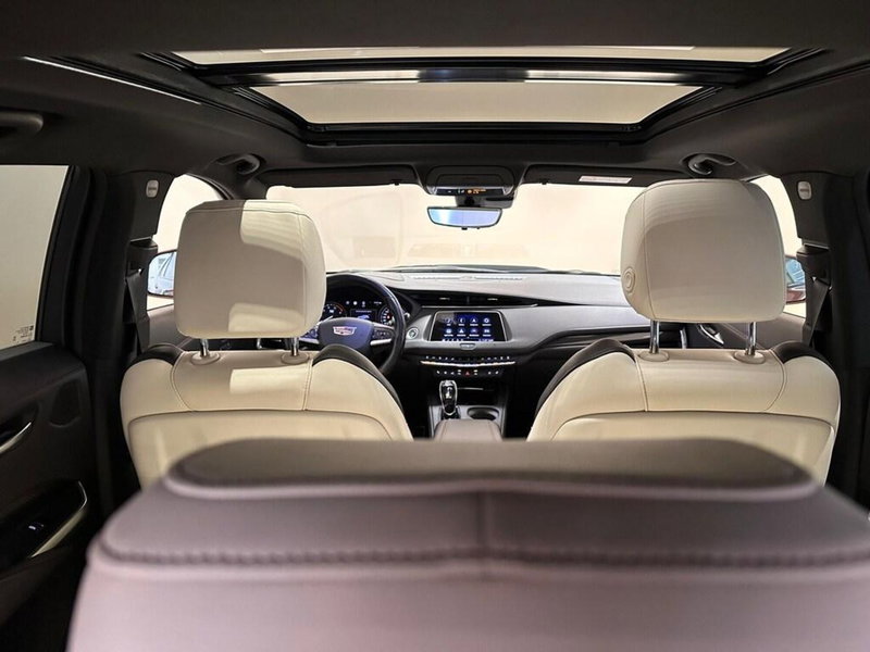 Cadillac XT4 usata a Varese (15)