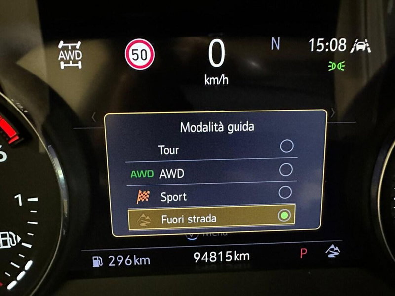 Cadillac XT4 usata a Varese (9)