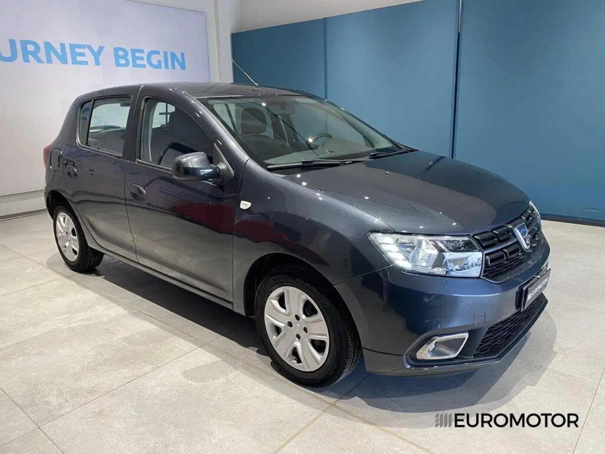 Dacia Sandero usata a Bari (3)