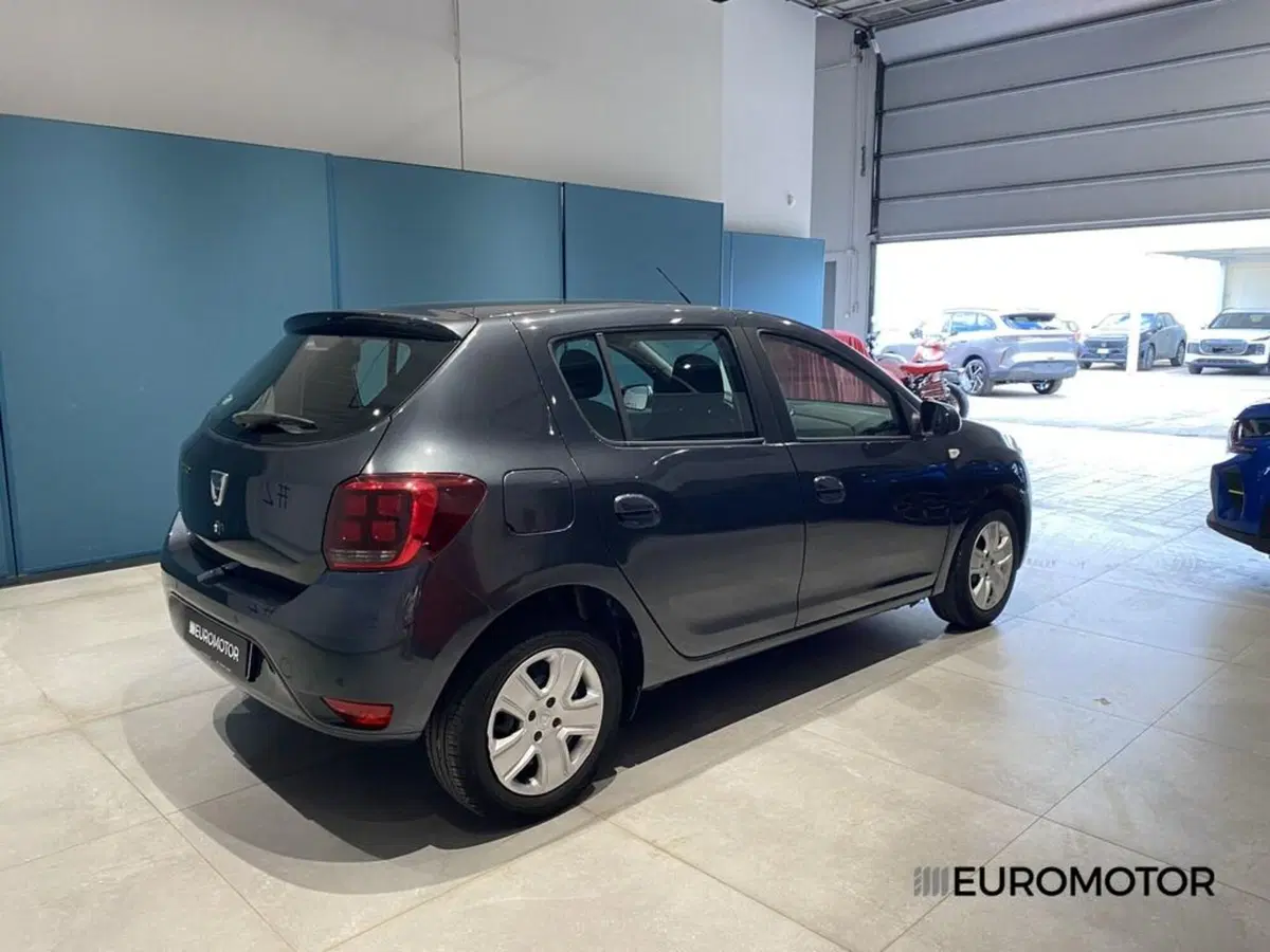 Dacia Sandero usata a Bari (5)