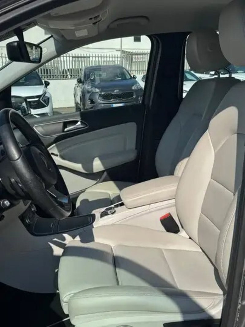 Mercedes-Benz Classe B usata a Cosenza (7)