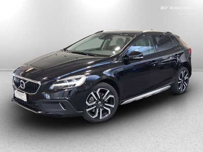Volvo V40 Cross Country D2 Geartronic Momentum N1 del 2016 usata a Piove di Sacco